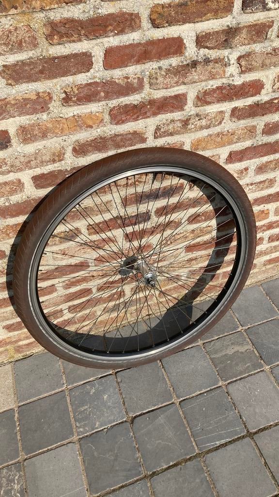 Voorwiel 28”, Fietsen en Brommers, Fietsonderdelen, Elektrische fiets, Zo goed als nieuw, Aluminium, Ophalen