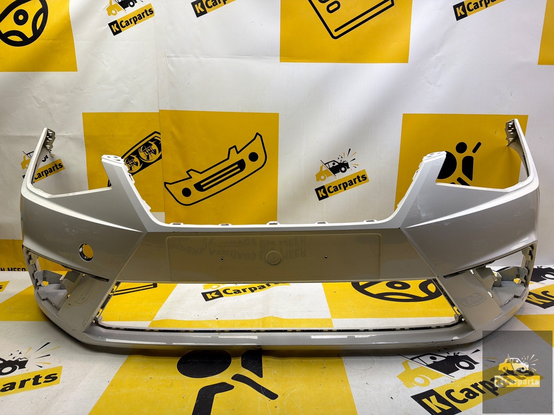 Voorbumper seat ibiza 5 V 6F Origineel bumper 6F0807221D, Gebruikt, Voor, Autovia A-2, Km 585 585
08760  Martorell, ES, SEAT S.A.