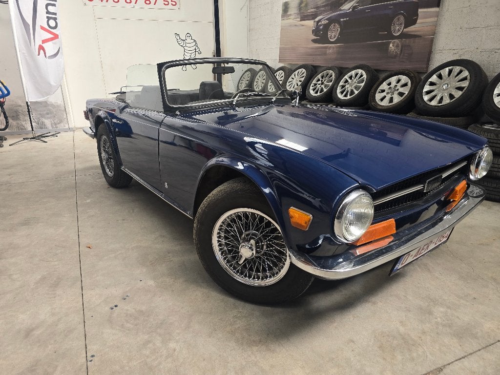 Triumph TR6 – Britse Klassieker – Uniek – Verzamelobject, 2500 cc, Zwart, Cabriolet, Blauw