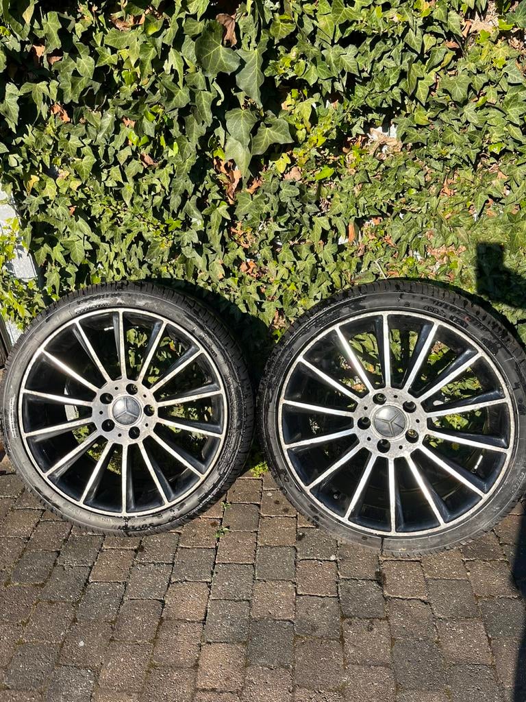 225/40 R18,  4 NIEUWE BANDEN met beschadigde mercedes velgen, Auto-onderdelen, Banden en Velgen, Ophalen, 18 inch, Banden en Velgen