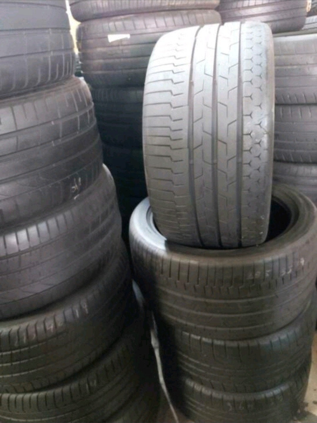 29535r19 295 35 r19 295/35/r19 continental avec montage