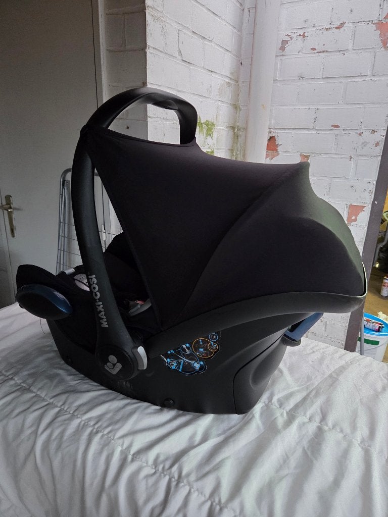 Siège auto bébé / Cosy Maxi-Cosi CabrioFix (0-13 kg), Enfants & Bébés, Enlèvement, Utilisé, Ceinture de sécurité ou Isofix, Maxi-Cosi