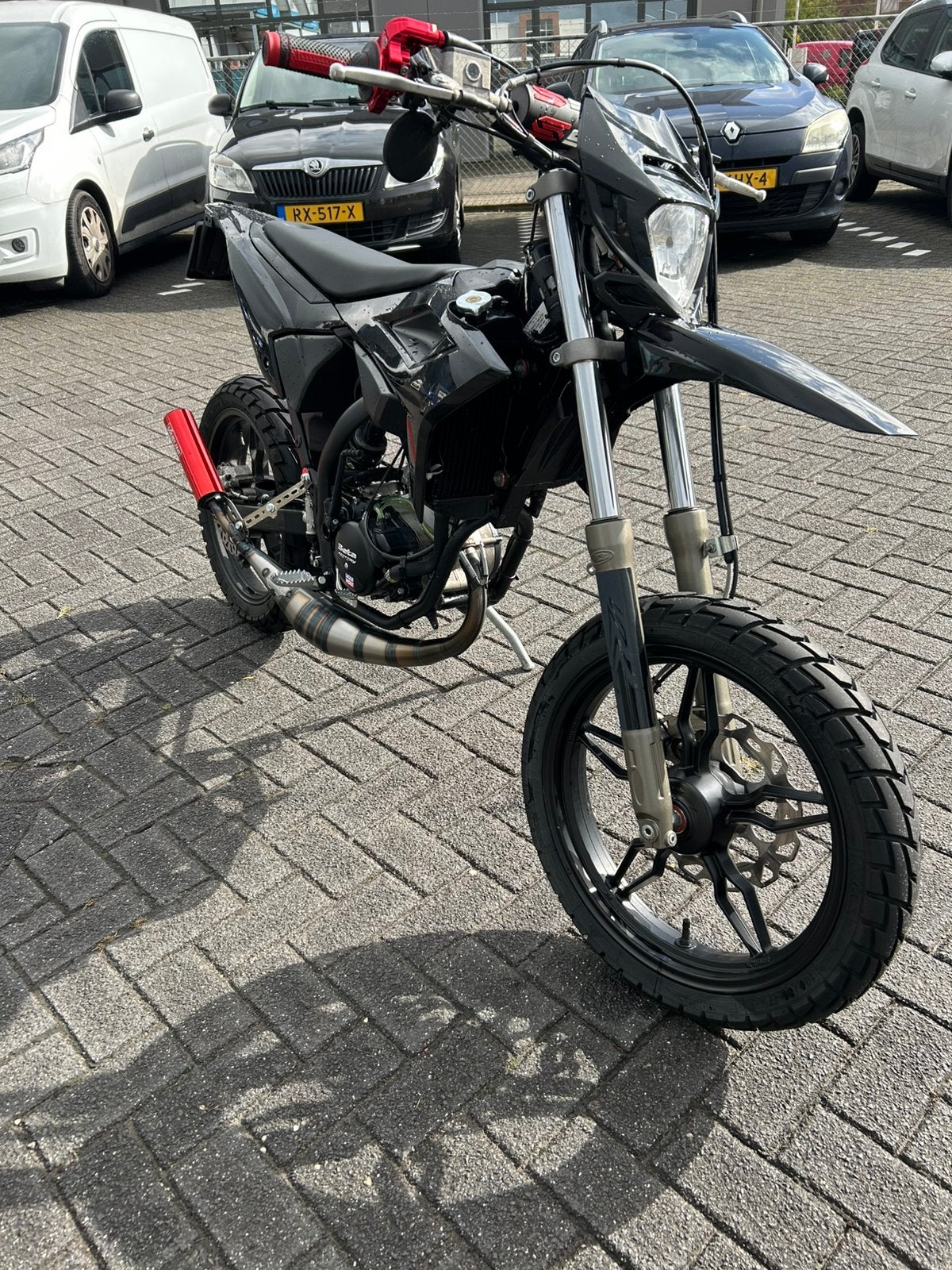 BETA RR50 | BLACK | 2025 | VOLLEDIG AANGEPAKT, Vélos & Vélomoteurs, Cyclomoteurs | Marques Autre, Comme neuf, Enlèvement, Beta