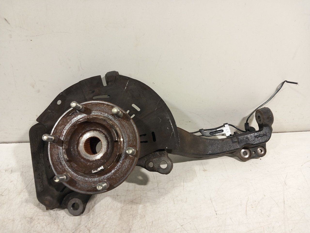 Wielnaaf links voor Ford Ranger, Auto-onderdelen, Onderdelen@venauto.nl, Van der Ven Autorecycling B.V., Gebruikt, Ettenseweg 76, 4706 PB Roosendaal, The Netherlands