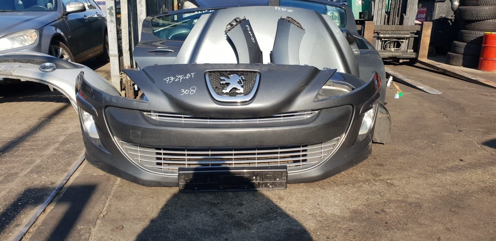 PEUGEOT 308 VOORBUMPER  KENTEKEN 73 ZF BT, Autos : Pièces & Accessoires, Carrosserie & Tôlerie, -, Utilisé, -, Avant
