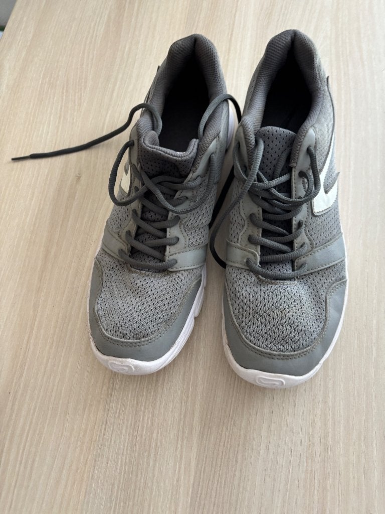 Chaussures de sport taille 43, Sports & Fitness, Autres marques, Course à pied, Enlèvement ou Envoi, Chaussures de course à pied