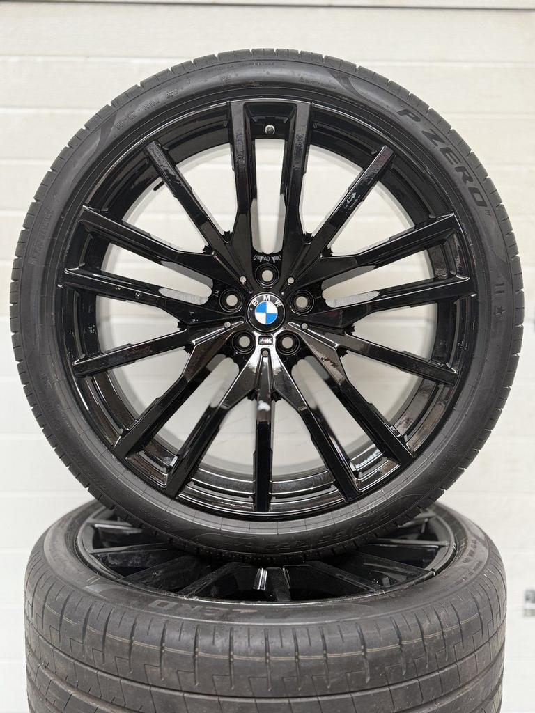 NIEUW 22’’ BMW X5 X6 G05 G06 VELGEN ZOMERBANDEN ORIG SET TPM, Auto-onderdelen, Banden en Velgen, Banden en Velgen, Zomerbanden
