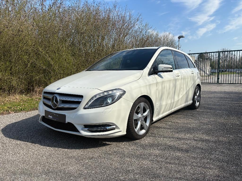 Mercedes B 180 CDI BE Urban sport - Garantie*Xenon*Camera, Auto's, Automaat, Euro 5, Monovolume, Zwart