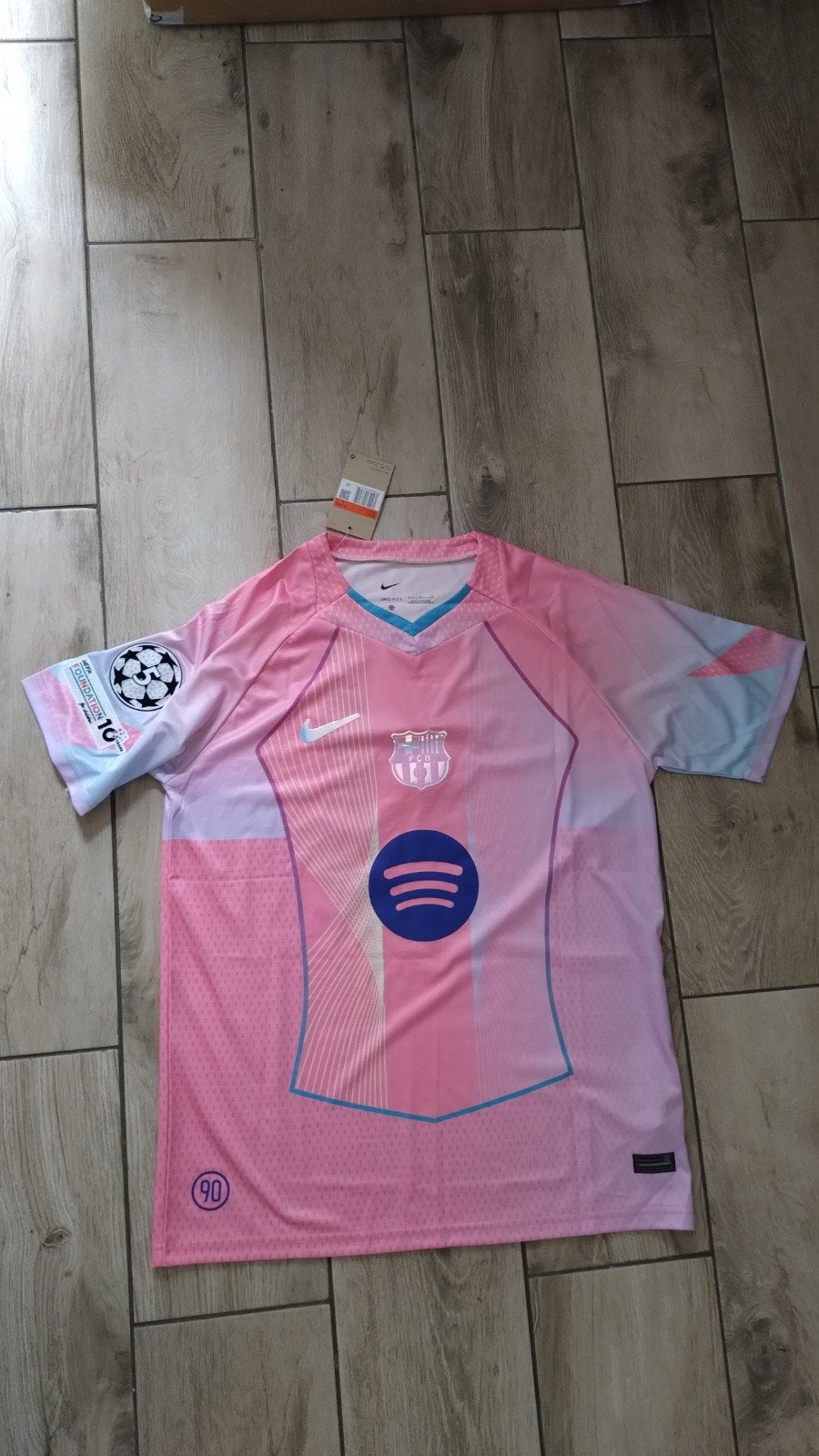 Limited edition aurora voetbal truitje Barcelona nieuw! Nike, Maat L, Ophalen