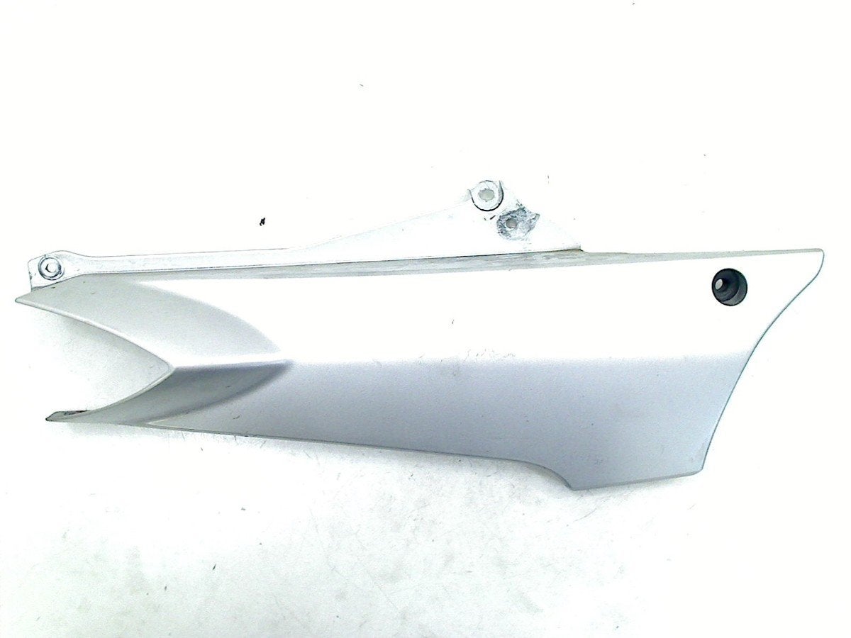 AFDEKKAP FRAME RECHTS Yamaha, Motoren, Yamaha Motor Europe N.V., Gebruikt, Customersupport@yamaha-motor.co.uk, Koolhovenlaan 101
1119 NC  Schiphol-Rijk, NL
