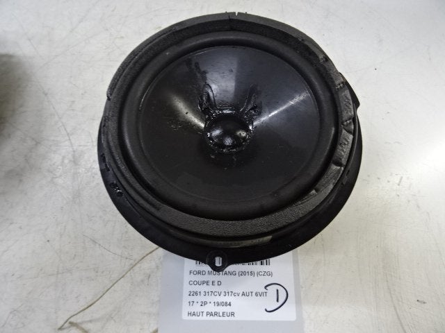 LUIDSPREKER Ford USA Mustang VI Fastback (01-2014/04-2023), Gebruikt, Amerikaanse onderdelen