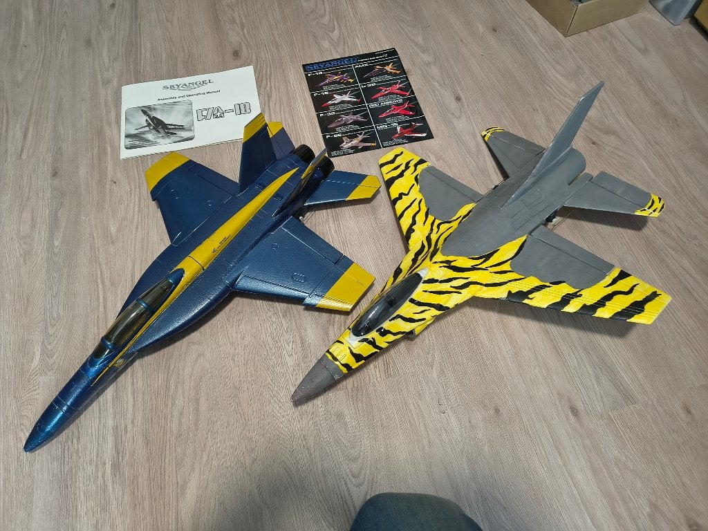 skyangel F16 en F18, Hobby en Vrije tijd, Ophalen of Verzenden, Zo goed als nieuw, Elektro