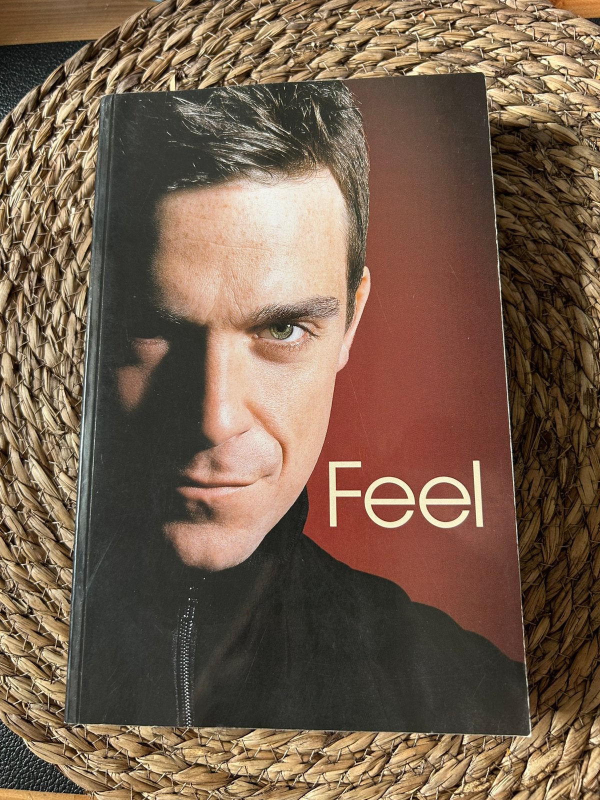 Feel - Biographie Robbie Williams, Envoi, Comme neuf, Autre