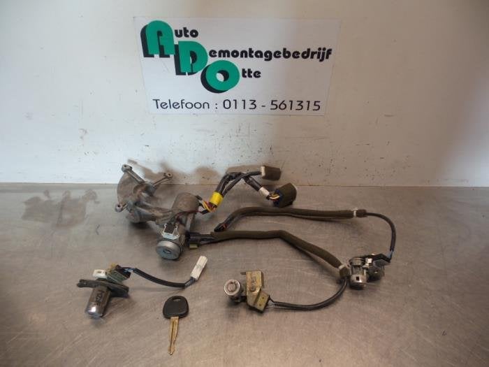 Serrure de contact + clé d'un Hyundai Coupe (Coupe 96-), -, 3 mois de garantie, Utilisé, Hyundai