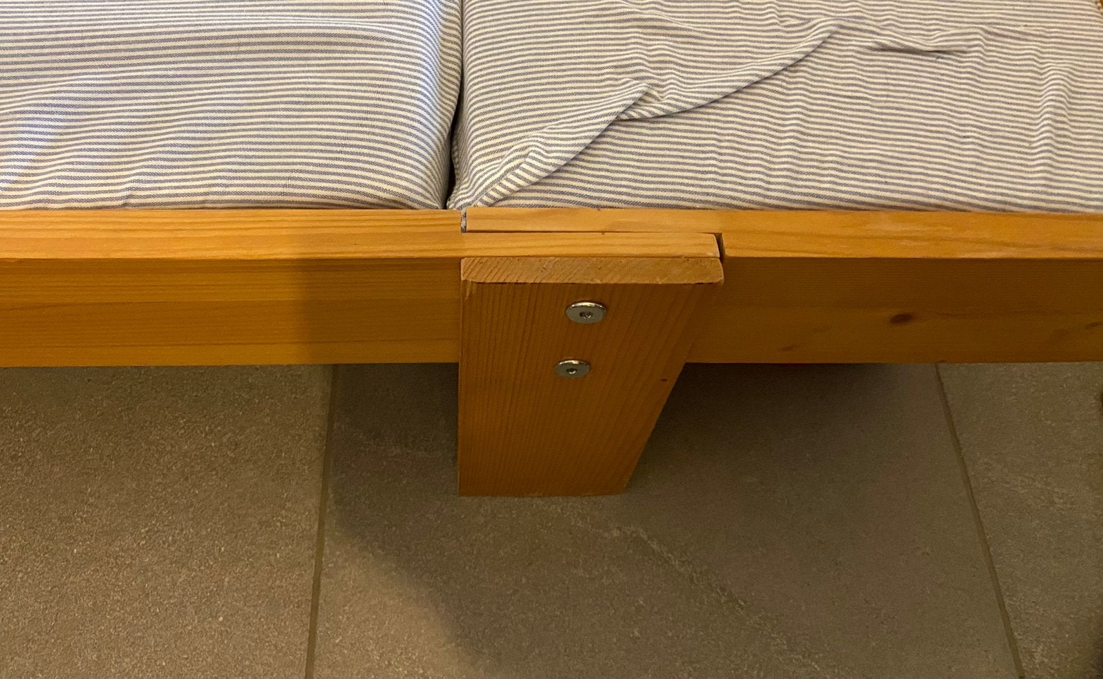 Gratis meegroeibed, Huis en Inrichting, Ophalen, Eenpersoons, Hout, Verstelbaar