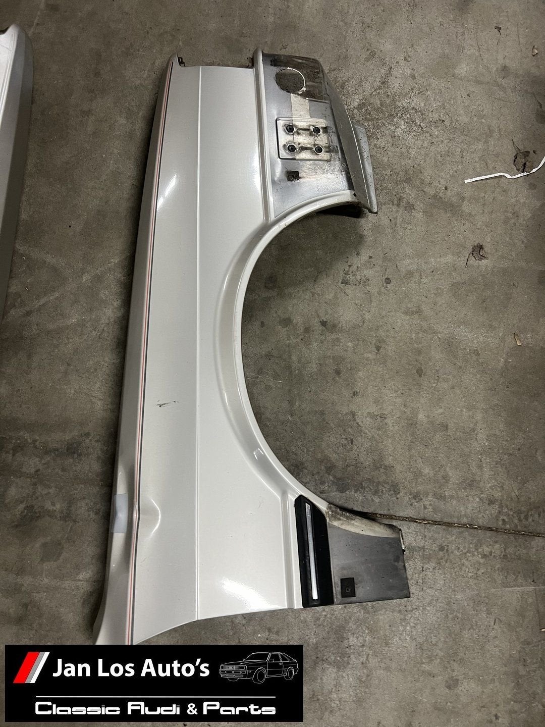 Audi 80 Coupe B2 81 85 rechts spatbord spatscherm voorscherm, Gebruikt, -, Rechts, Spatbord