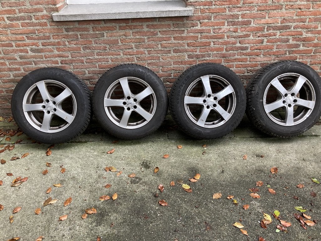 Set winterbanden + velgen 215/60R16 99H, Auto-onderdelen, Ophalen, Velg(en), 16 inch, Winterbanden