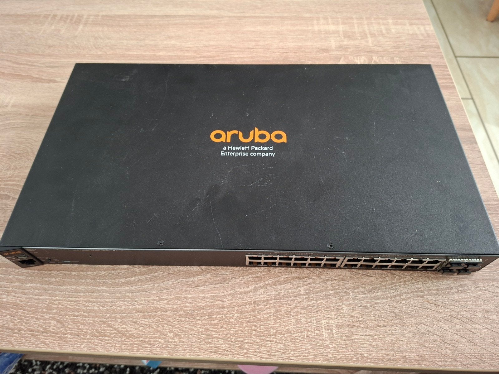 Switch Aruba 2530-24G, Computers en Software, Netwerk switches, Ophalen