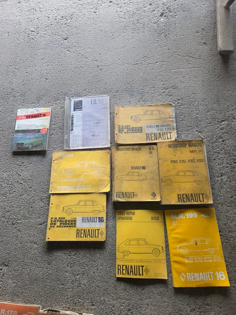 9 stuks RENAULT 16 WERKPLAATSBOEKEN van Dealer ZELDZAAM, Ophalen of Verzenden, Renault