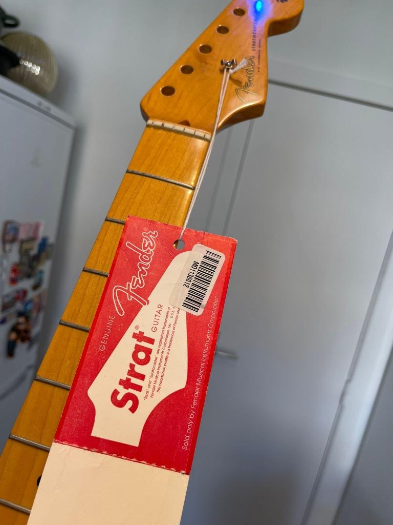 Col Stratocaster des années 50 de la série Fender Classic, Musique & Instruments, Enlèvement ou Envoi, Comme neuf