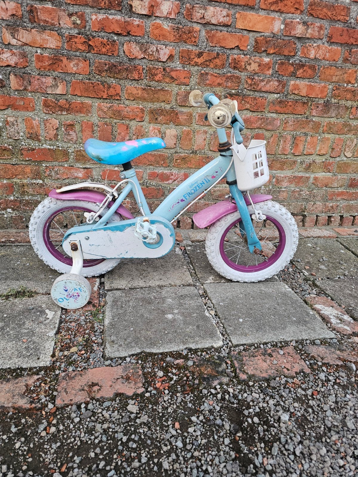 Meisjes kinderfietsje, Ophalen