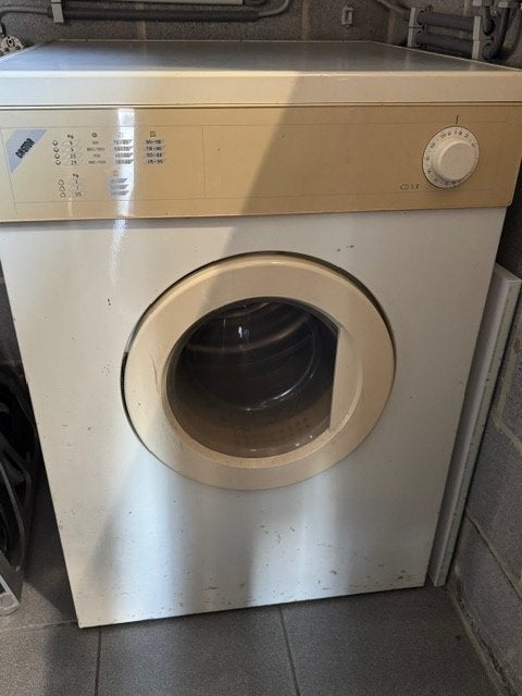 droogkast Castor, Ophalen, 6 tot 8 kg, Gebruikt, Luchtafvoer