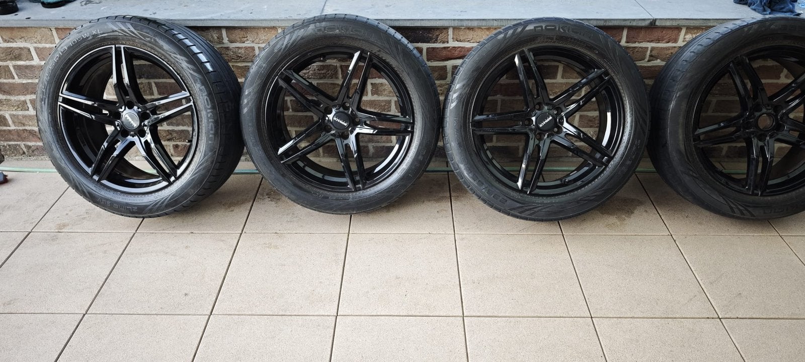 235/55/R19 velgen met banden, Ophalen