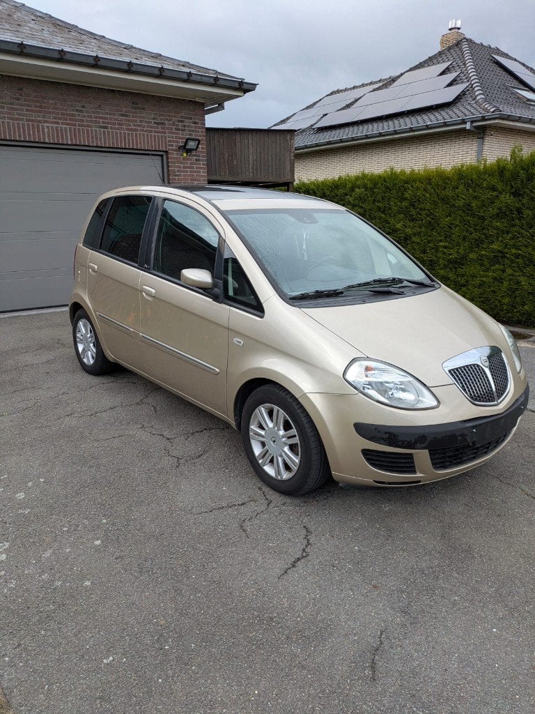 SUV Lancia Musa 1.9Jtd en excellent état Peu de Km, Achat, Boîte manuelle, Entretenue par le concessionnaire, Beige
