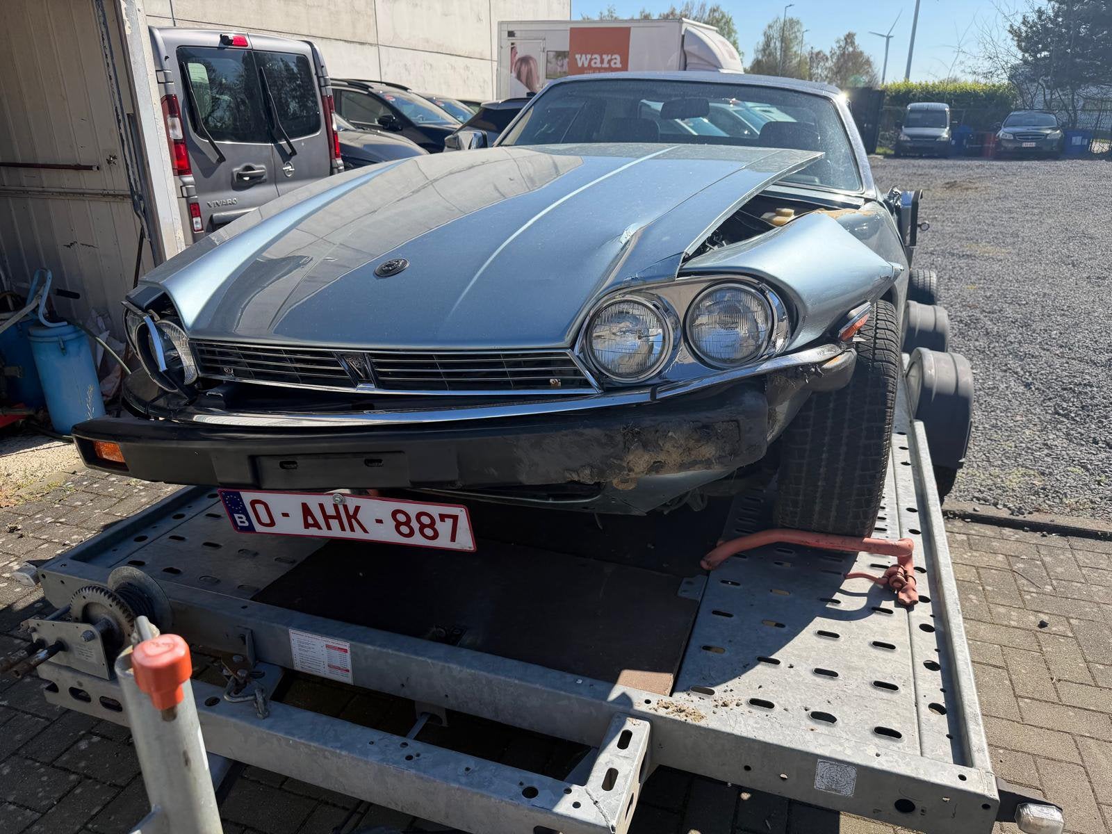 Jaguar xjs 12 cilinder beschadigd, foto 3