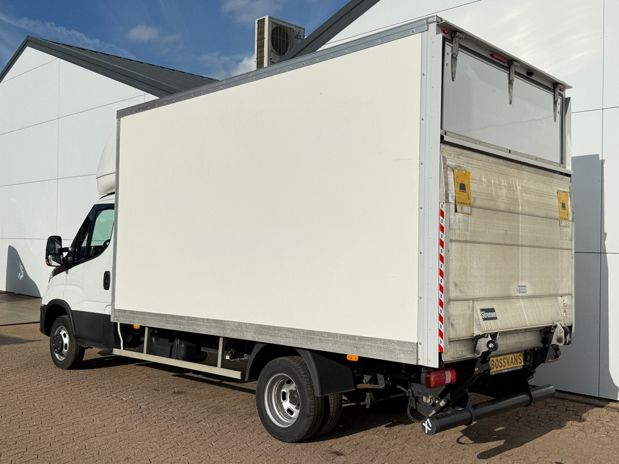 Iveco Daily 35C16 3.0 160PK Bakwagen Laadklep Zijdeur Camera, Auto's, Achterwielaandrijving, Euro 6, 4 cilinders, Iveco