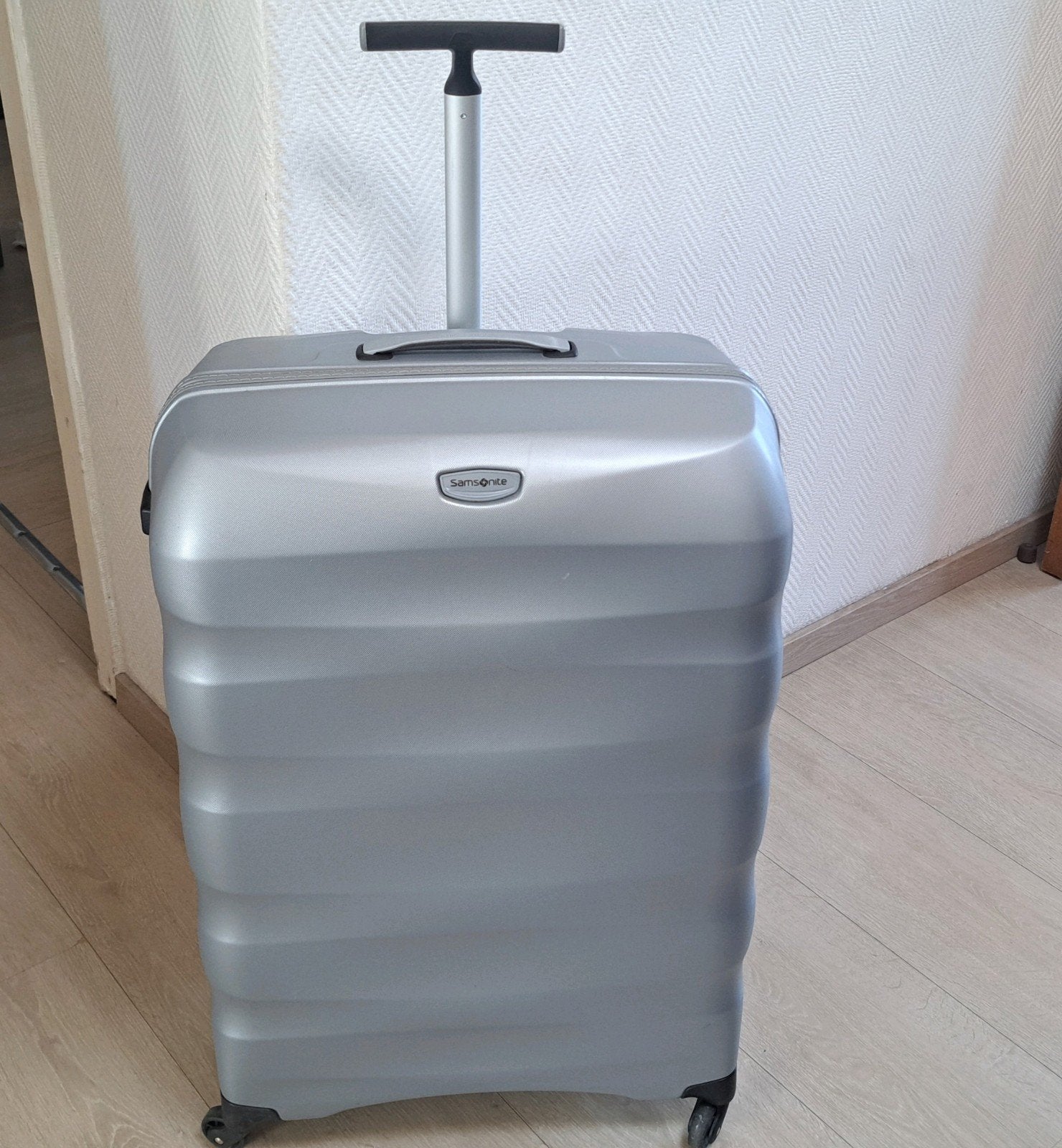 Samsonite model spinner grote lichtgewicht trolley +_ 75/45, Handtassen en Accessoires, Koffers, Ophalen, 45 tot 55 cm, Zo goed als nieuw