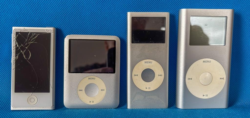 4 Ipod(s)  1st, 2nd, 3rd, 7th Generation, Computers en Software, Apple iPads, Ophalen of Verzenden, Gebruikt, Overige modellen