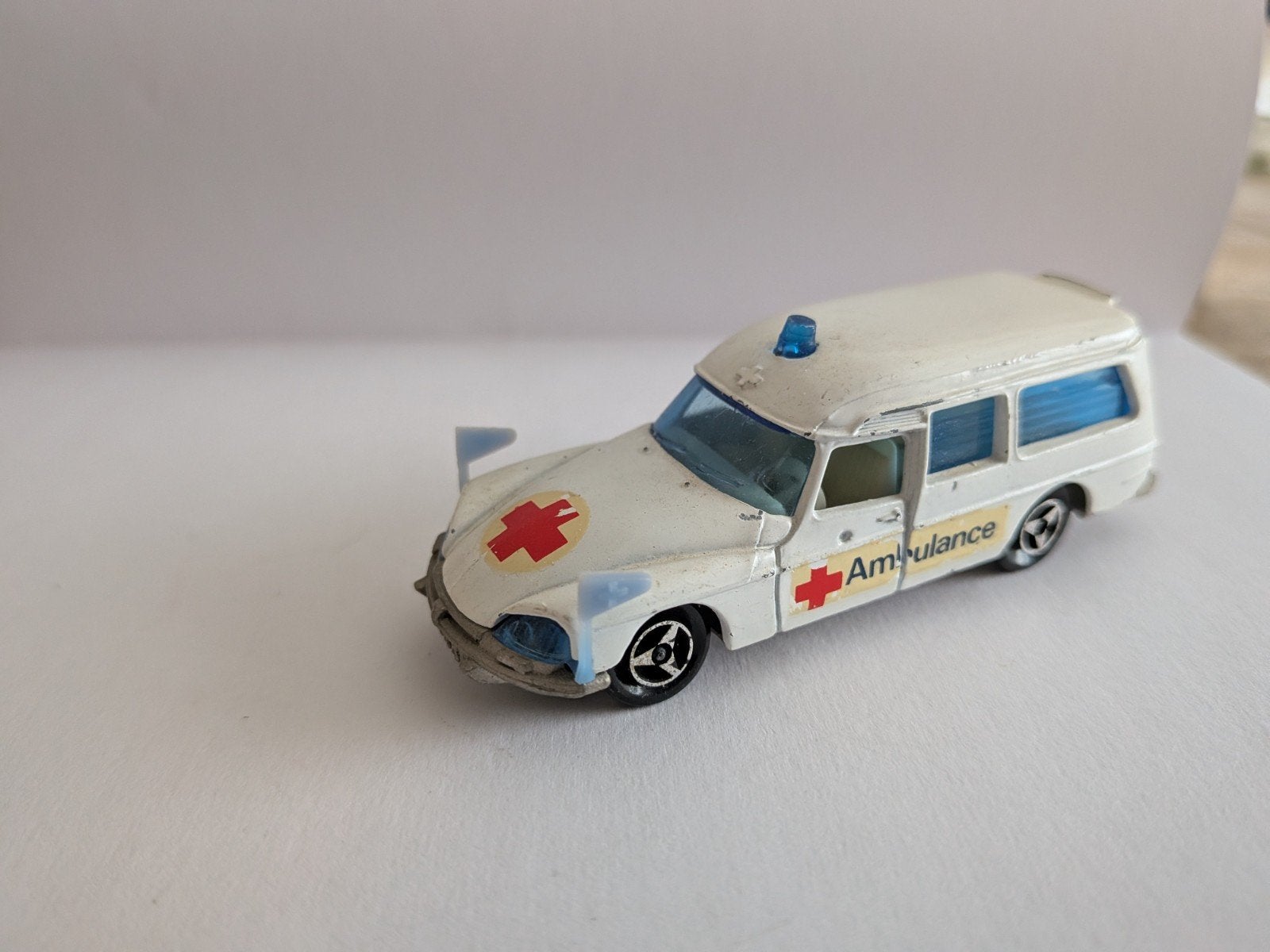 majorette ambulance, Ophalen of Verzenden, Majorette