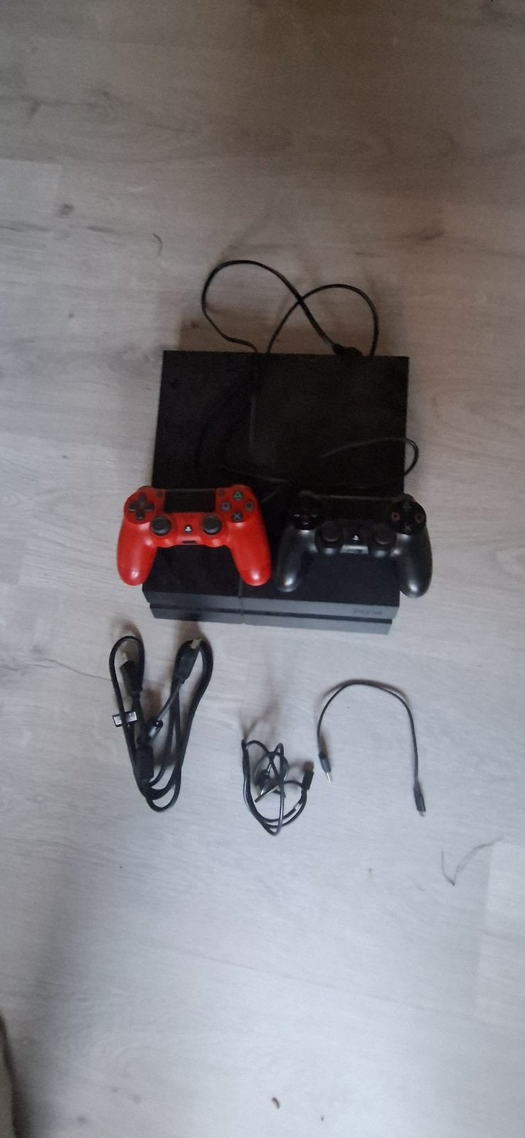 Playstation met 2 controlers, Games en Spelcomputers, Spelcomputers | Sony PlayStation 3, Ophalen, Zo goed als nieuw, Met 2 controllers