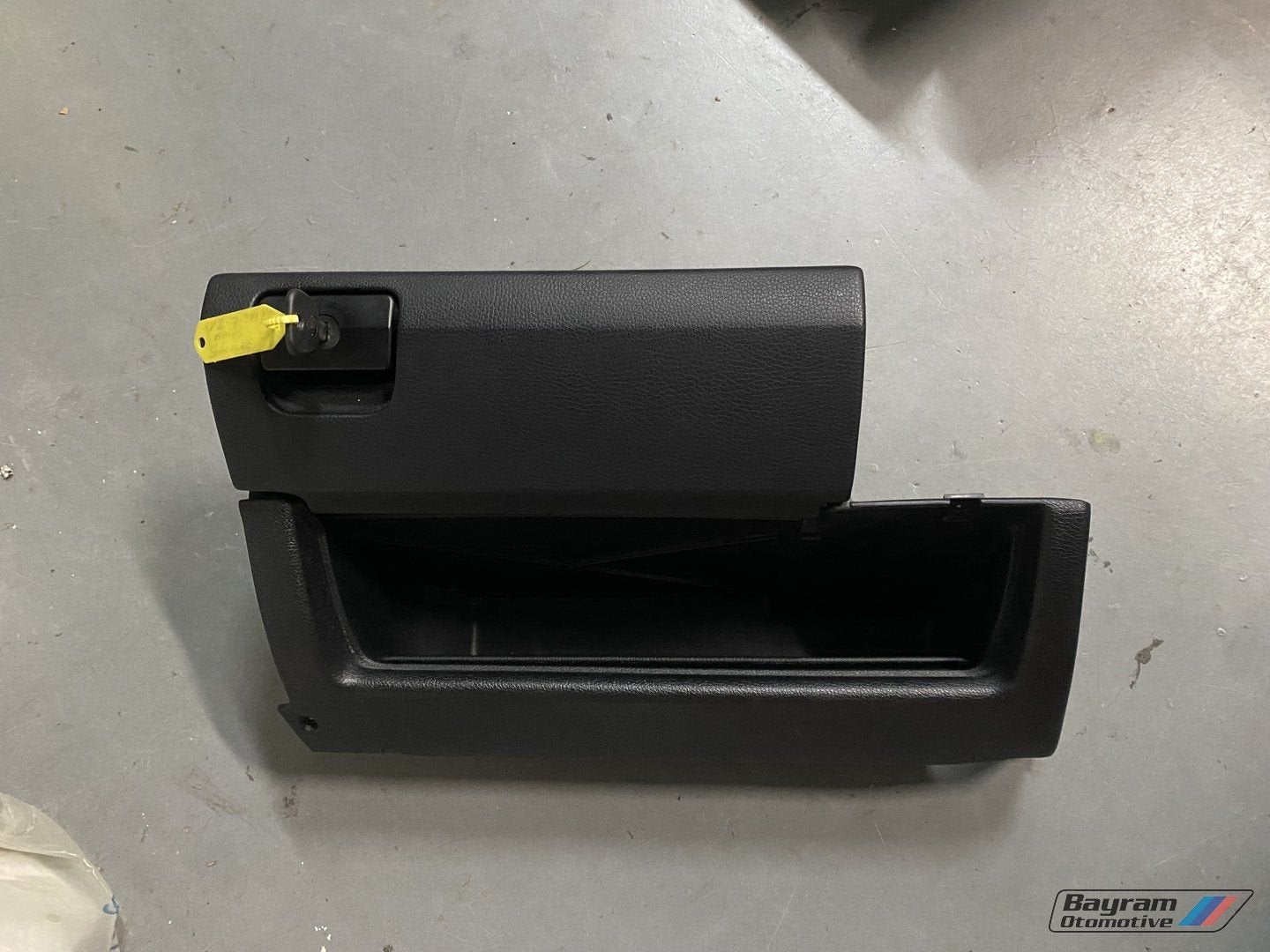 Bmw E36 compact dashboardkastje zwart handschoenvak 3-serie, Autos : Pièces & Accessoires, -, Utilisé, -, Enlèvement ou Envoi