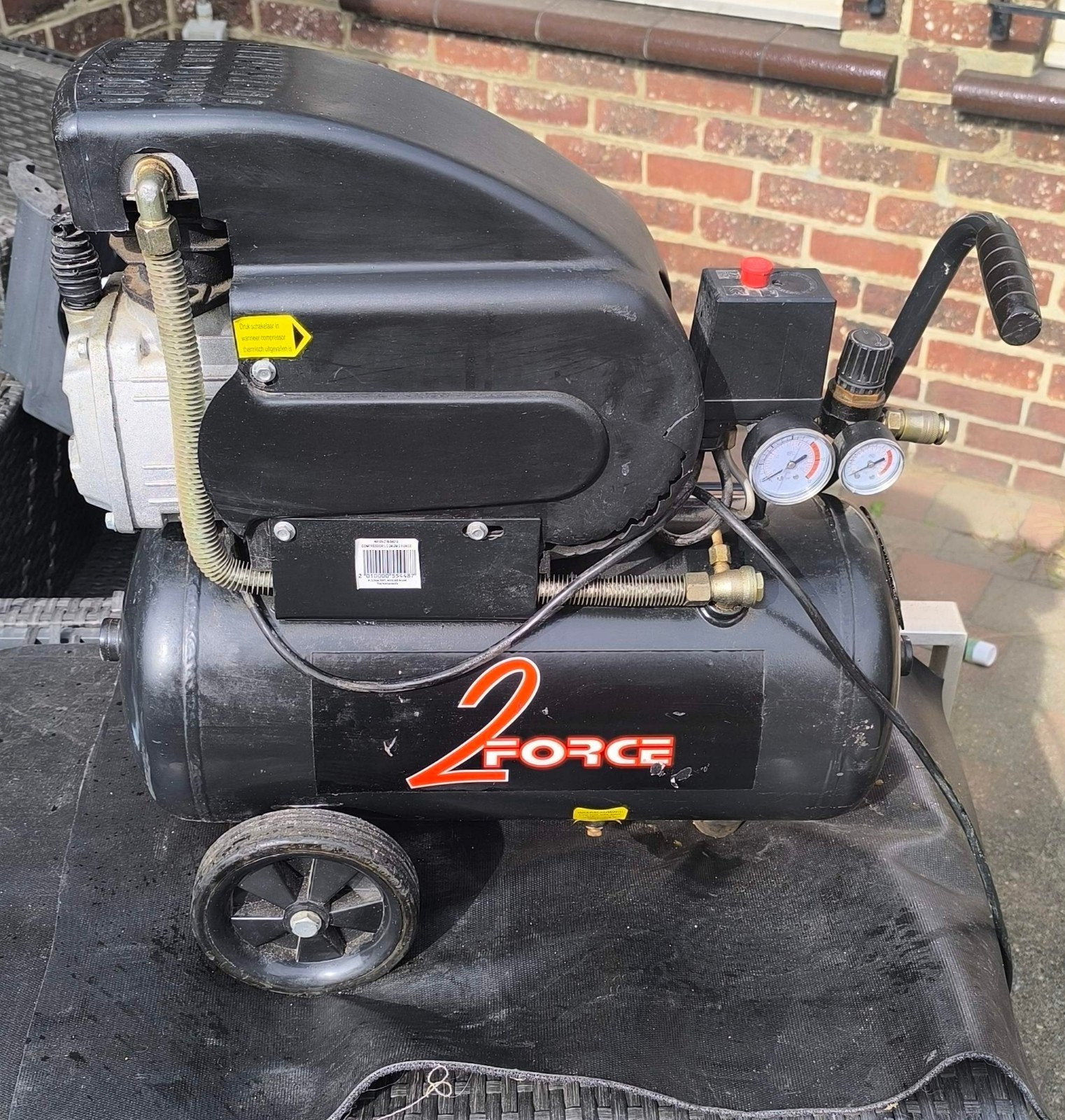 Compressor, Doe-het-zelf en Bouw, Ophalen, Gebruikt, 6 tot 10 bar, Minder dan 25 liter