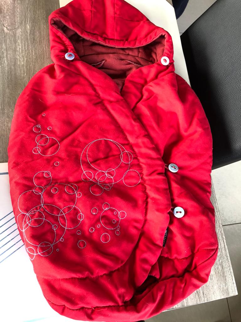 Maxi cosi, rood - hoes, Ophalen, Zo goed als nieuw