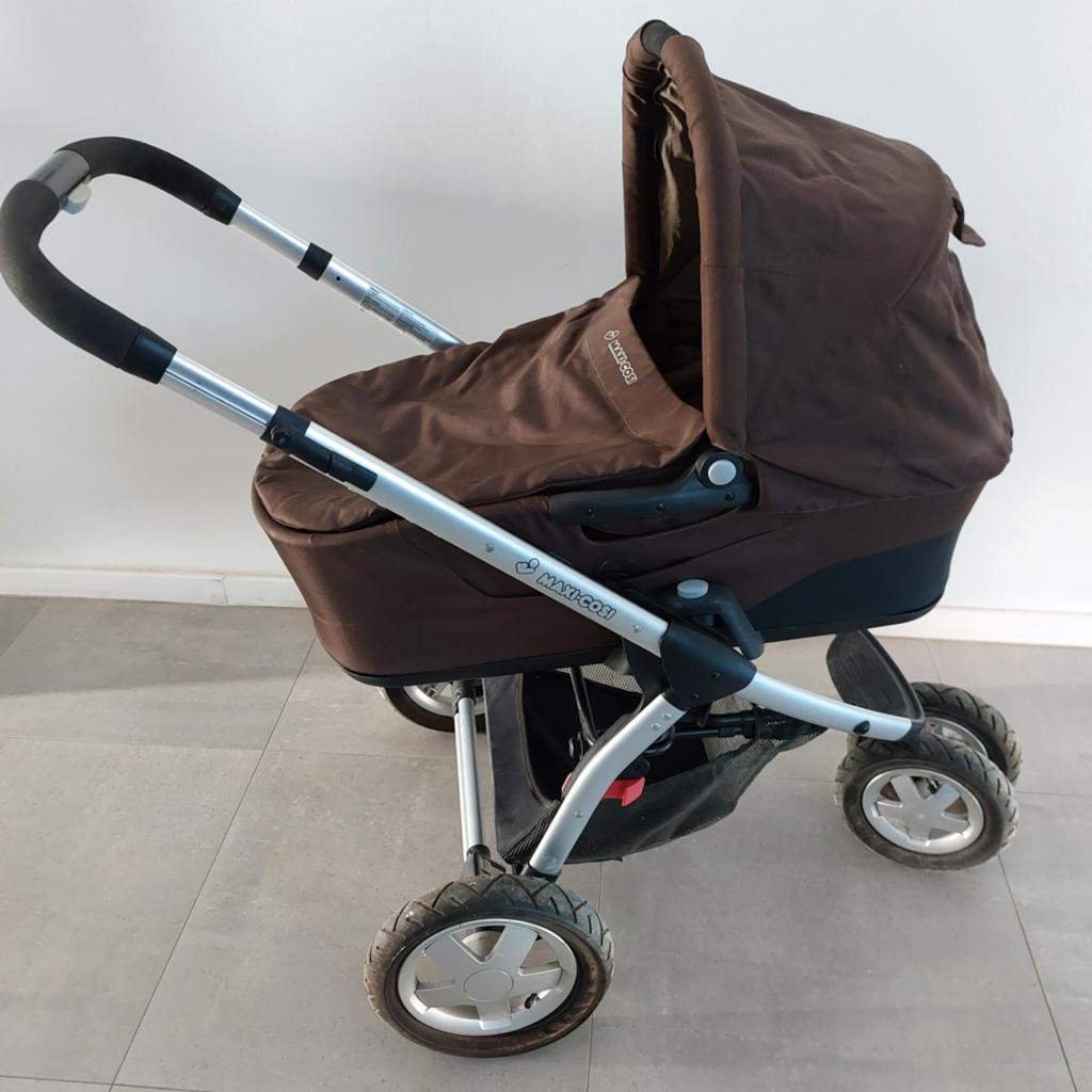 Mooie buggy met draagmand, Kinderen en Baby's, Kinderwagens en Combinaties, Ophalen, Kinderwagen