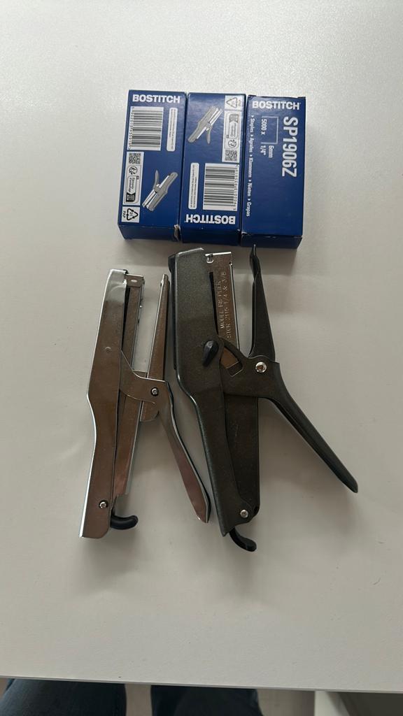 Nietjes machines 2 stuks, Ophalen, Zo goed als nieuw