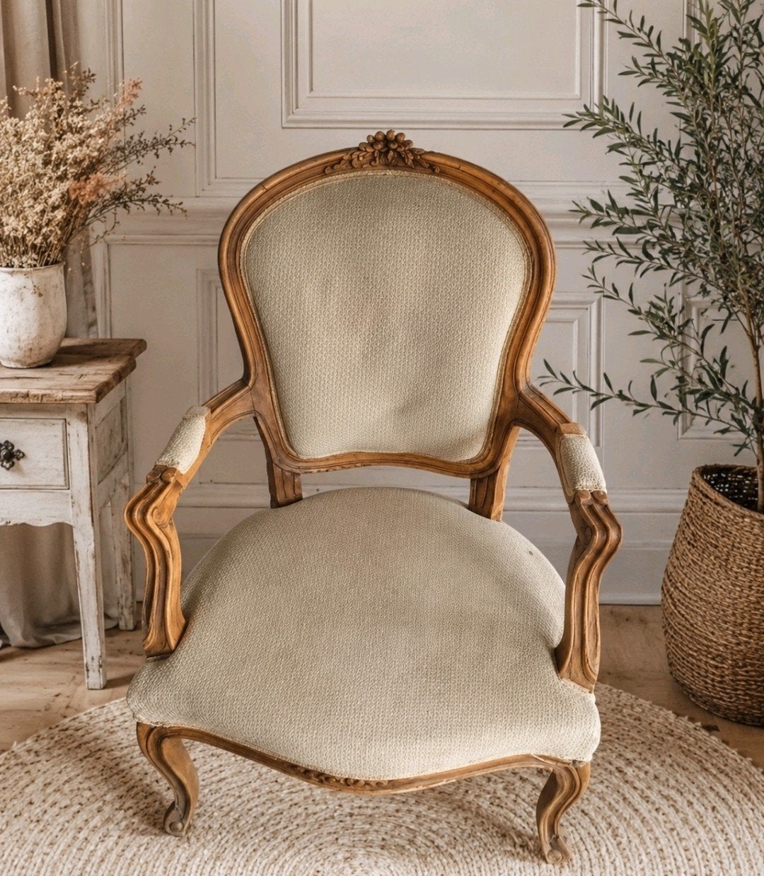 Ancien fauteuil Louis XV à restaurer