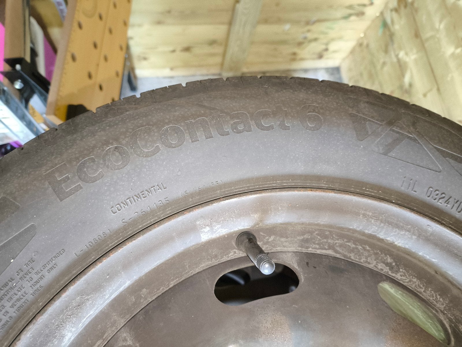 zomerbanden Continental 1.85 65 R15, Auto-onderdelen, Banden en Velgen, Ophalen, 15 inch, Band(en), Zomerbanden