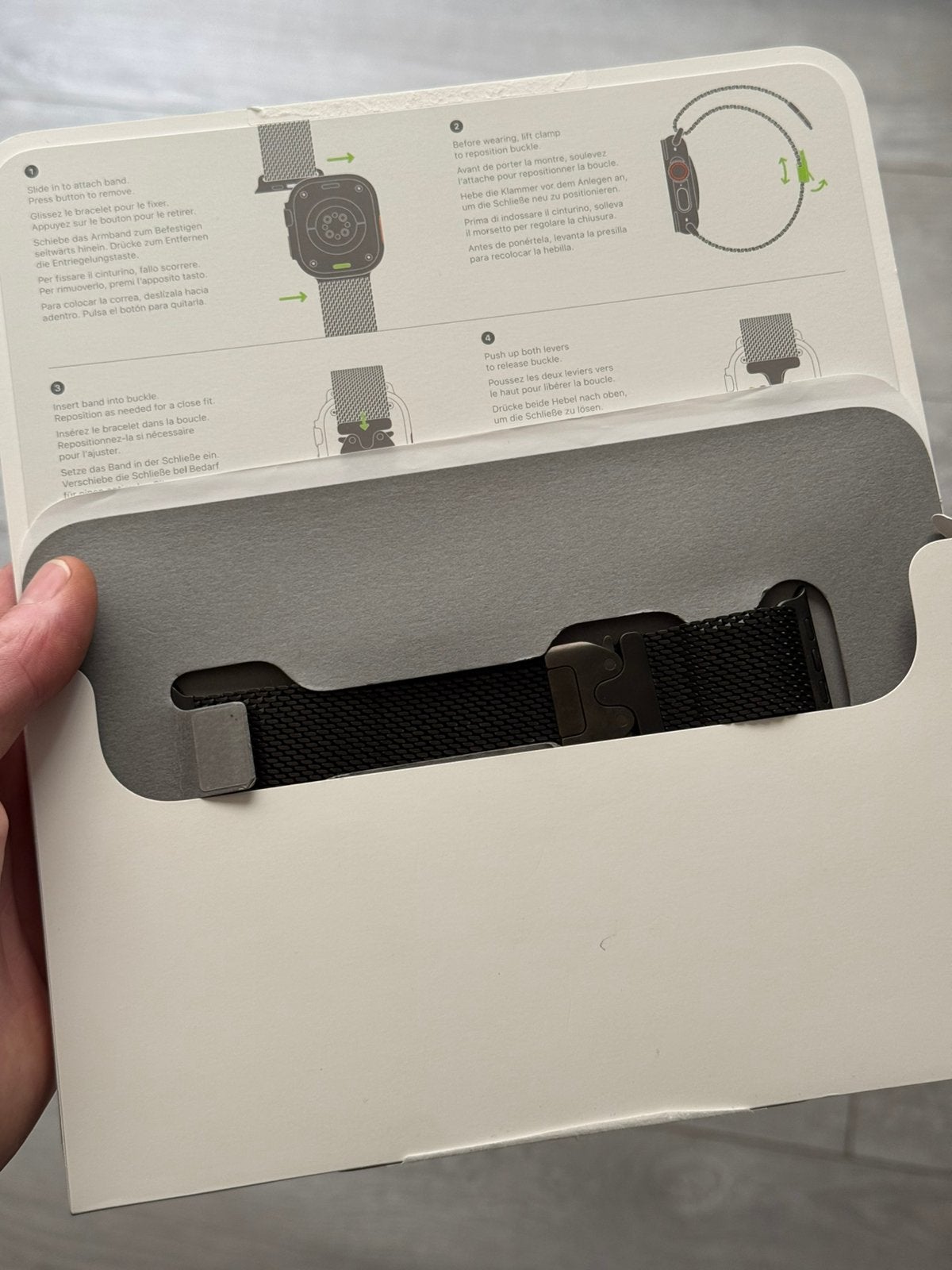 SMALL apple watch 49mm (ultra) milanees bandje zwart, Informatique & Logiciels, Supports d'ordinateur portable, Enlèvement ou Envoi