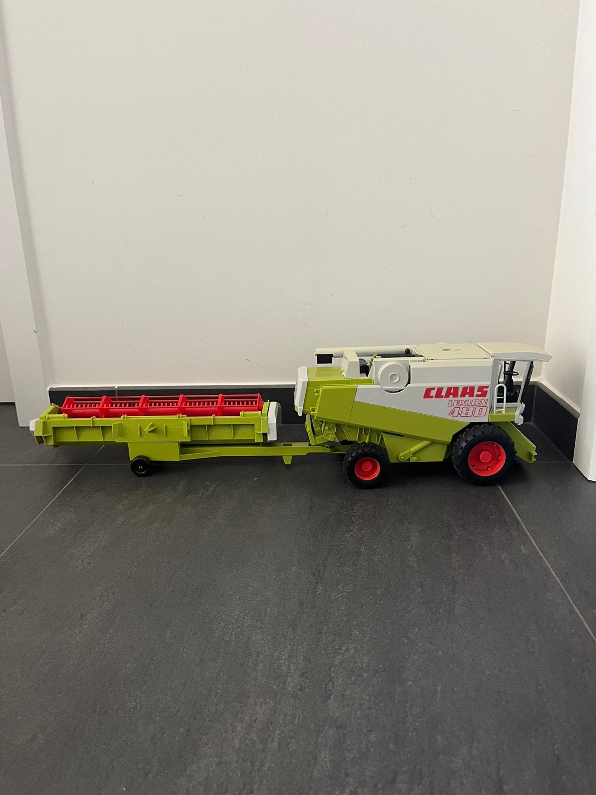 Bruder pikdorser claas, Ophalen, Zo goed als nieuw