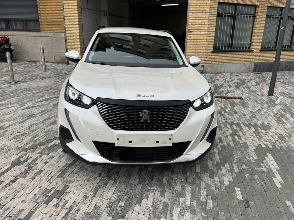 Peugeot 2008  1,2 essence  année 2020 km 75000 euros 6d, Auto's, Euro 6, Bedrijf, Handgeschakeld, Te koop