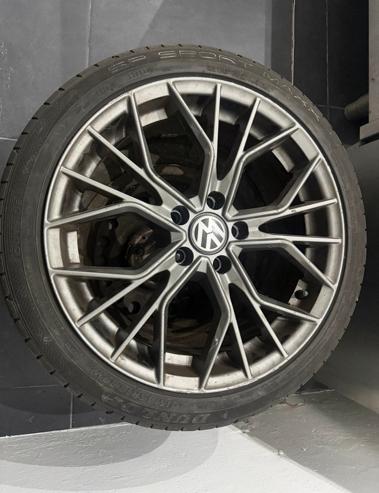 Jante et pneus vw, Autos : Pièces & Accessoires, Enlèvement, Pneu(s)