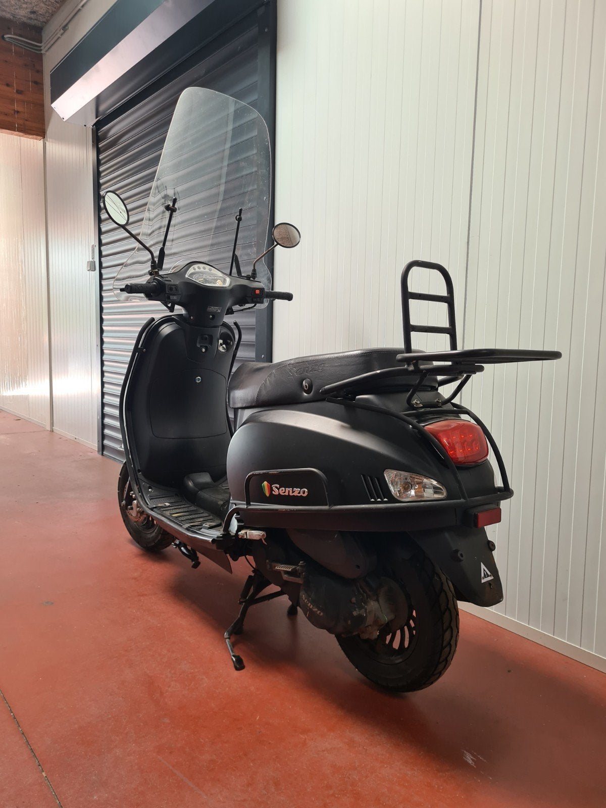 Trottinette 4 temps Riva 50cc classe A, tous les papiers et, Enlèvement ou Envoi