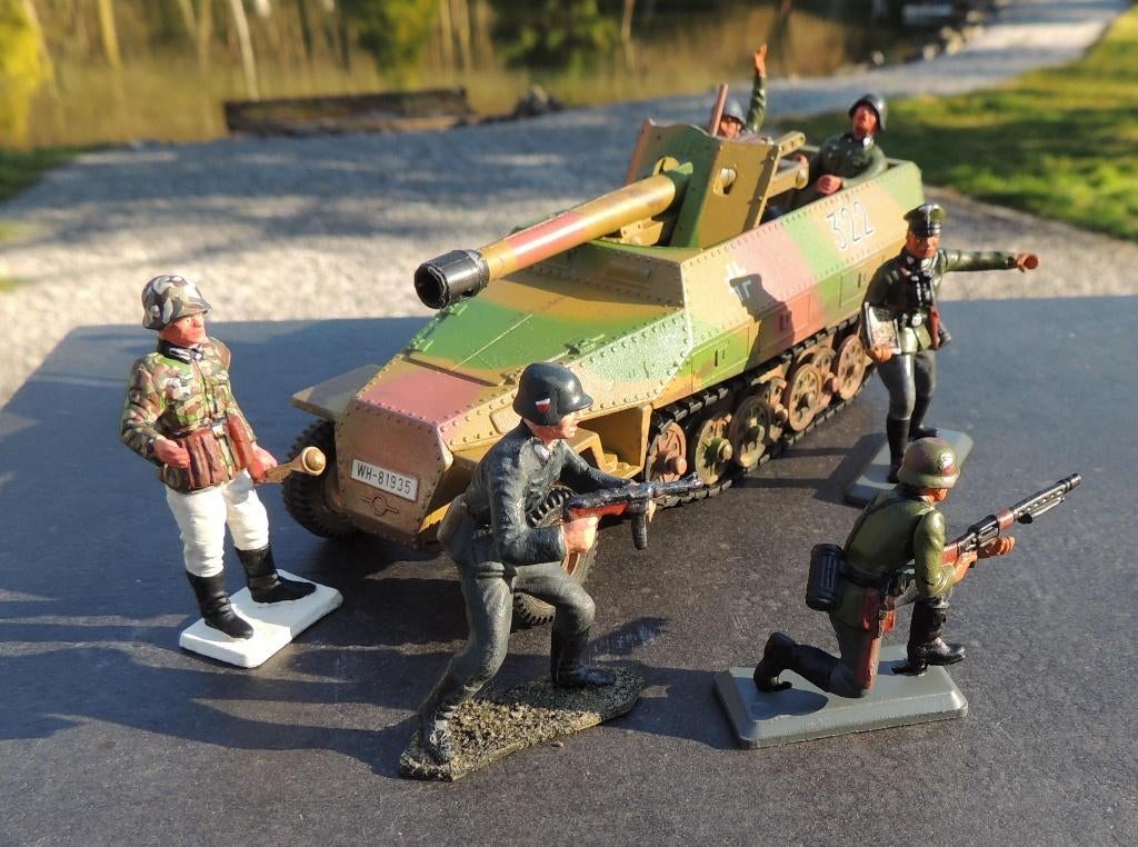 Sd.Kfz. 251 Dinky Toys + 3x Britains, 3x Starlux, Envoi, Neuf, Plus grand que 1:32, Tank