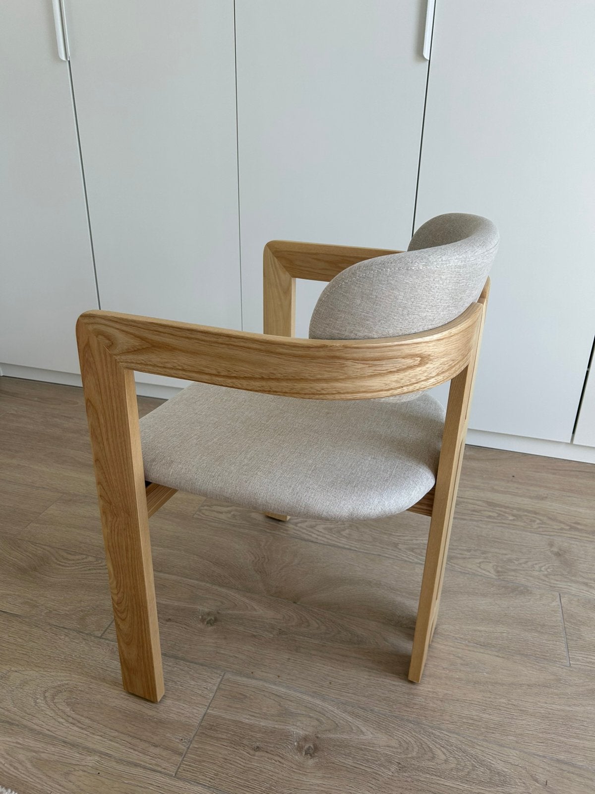 NIEUW ‼️Usuals Design Eetkamerstoelen – Hout & Beige – Luxe, Huis en Inrichting, Stoelen, Ophalen, Nieuw, Hout