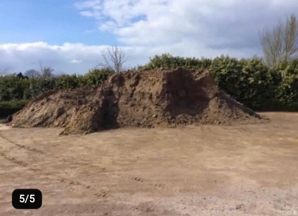 Gratis zuivere aanvulgrond geleverd, Ophalen, Compost