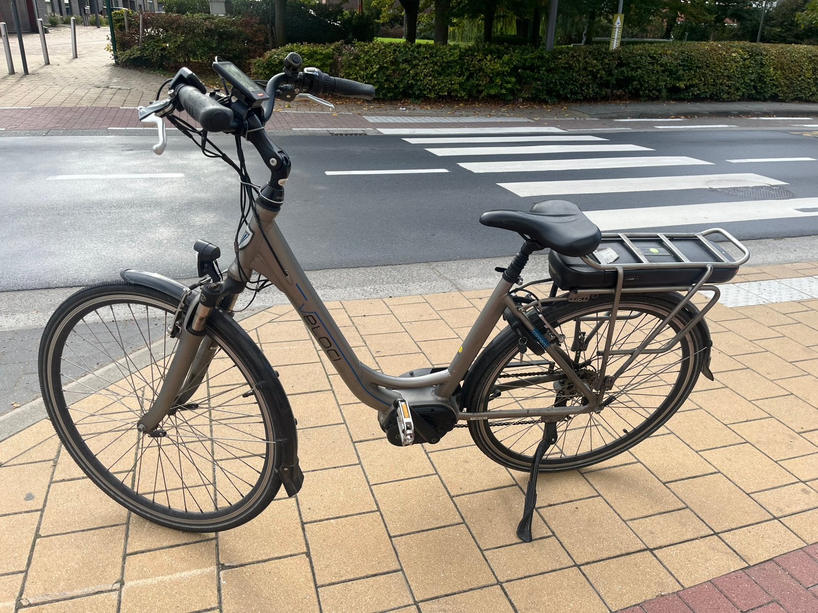 Elektrische Damesfiets Veloci, Fietsen en Brommers, 51 tot 55 cm, Ophalen, Zo goed als nieuw, 30 tot 50 km per accu
